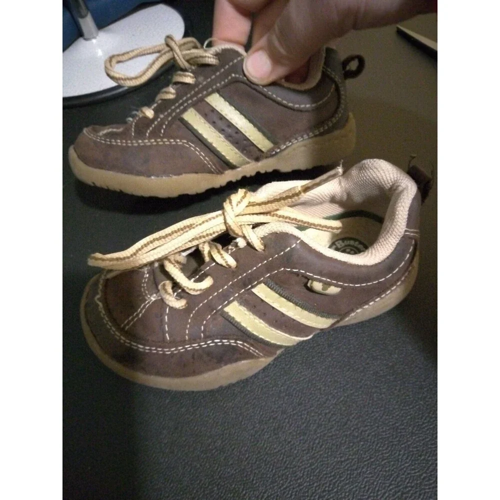 Buster Brown Noah Childrens Shoes Size 7.5m